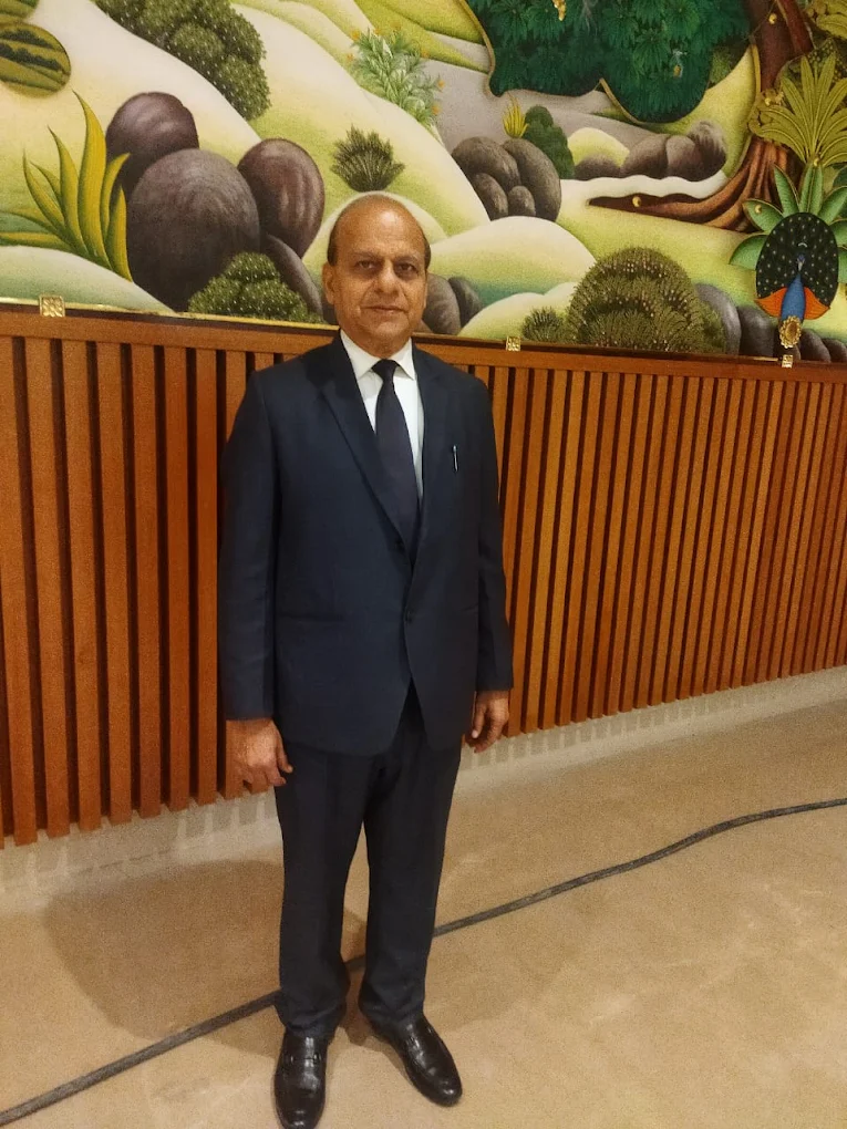 Dr. Vishnu Agrawal