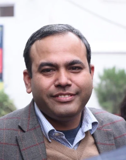 Dr. Aavesh Sachan
